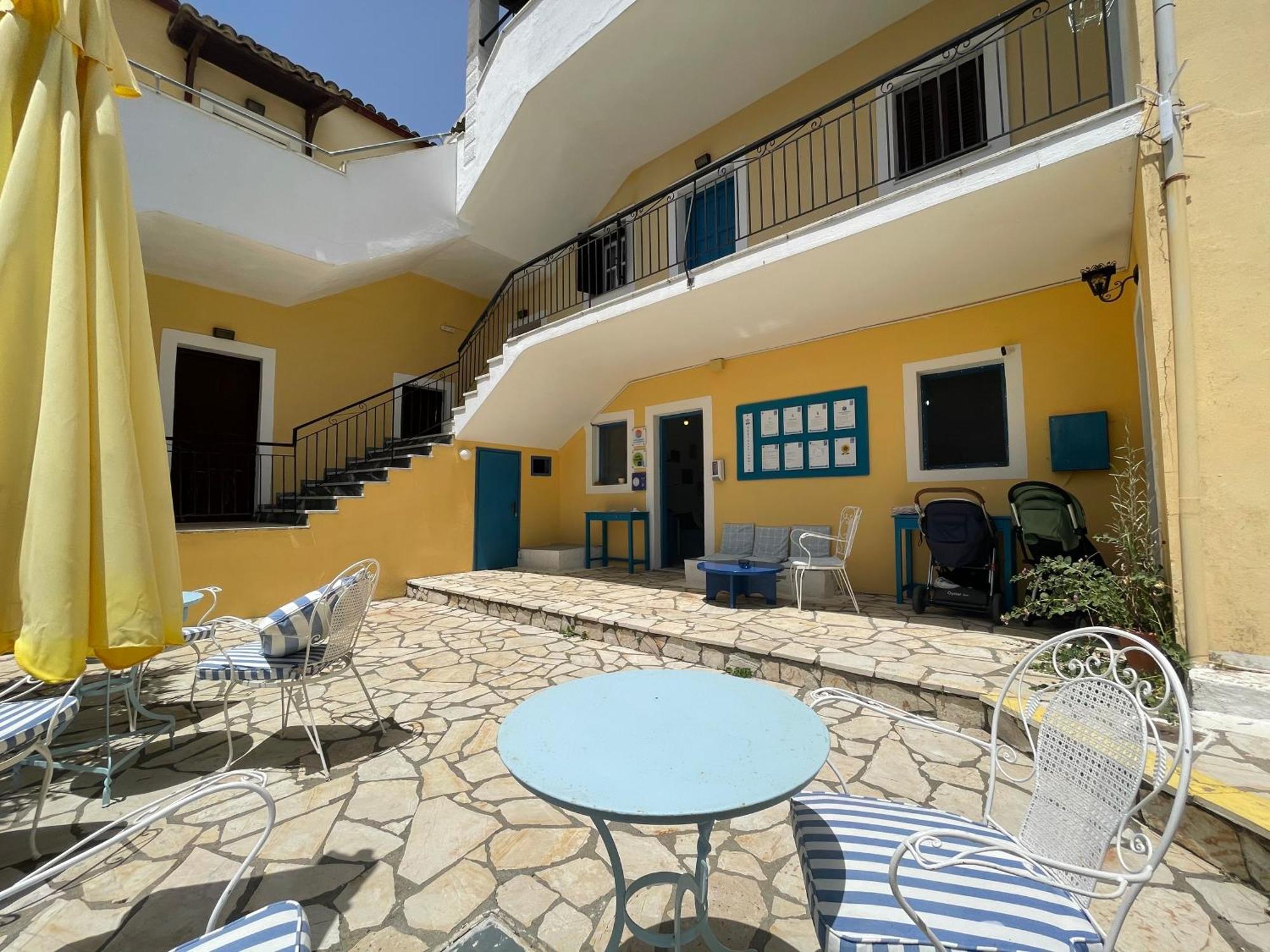 Sunflower Apartments&Studios Kassiopi Exterior foto