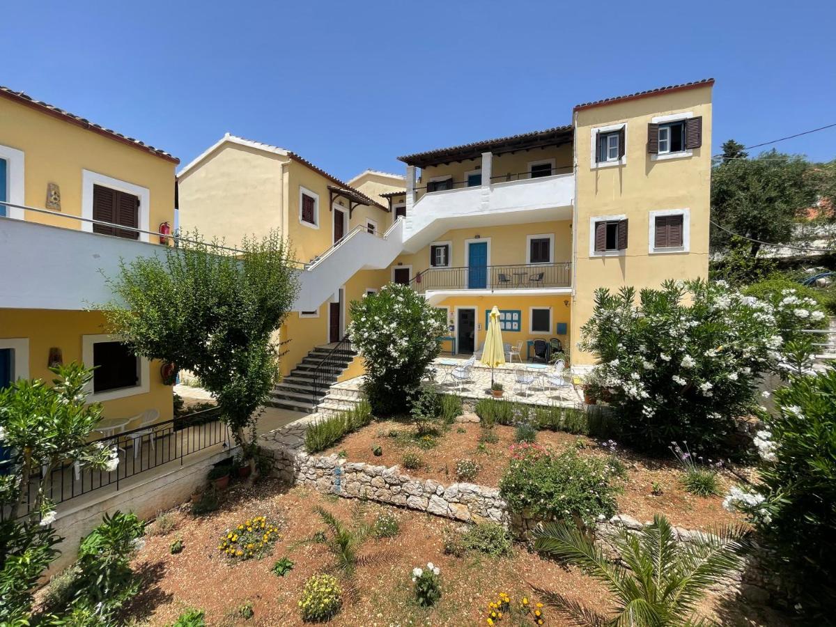 Sunflower Apartments&Studios Kassiopi Exterior foto