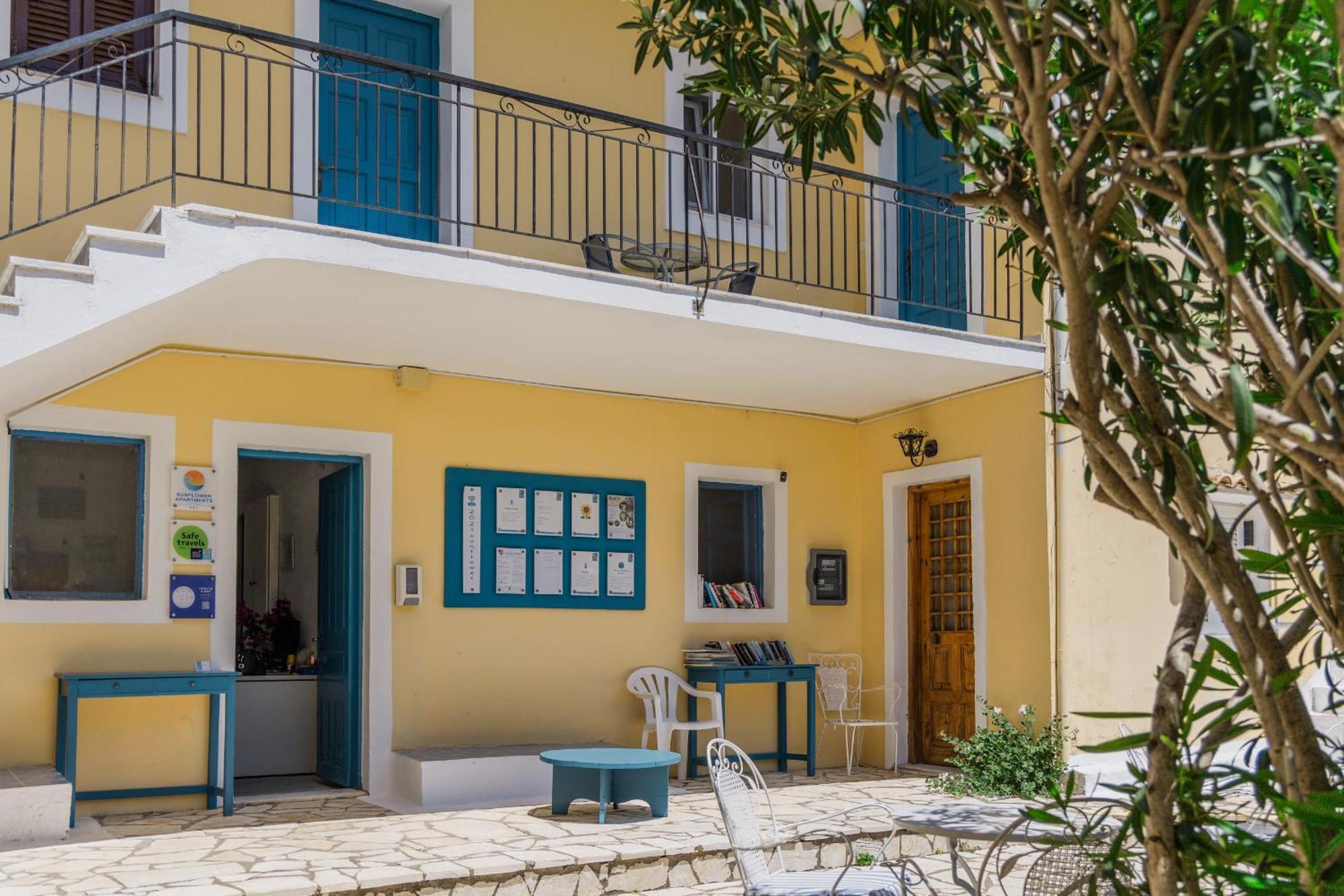 Sunflower Apartments&Studios Kassiopi Exterior foto